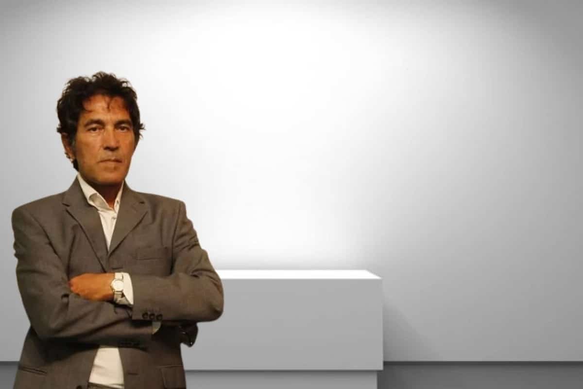 Salvatore Garau'nun "Ben Varım" adını verdiği görünmez çalışması.