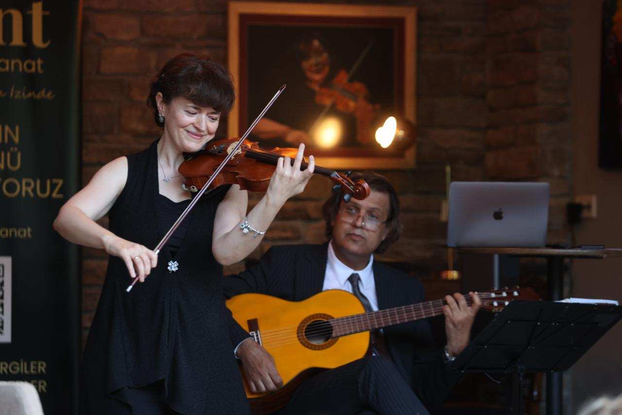 Cumhuriyet’in Keman Sesi Suna Kan, Point Kültür Sanat’ta Anıldı - Görsel 2