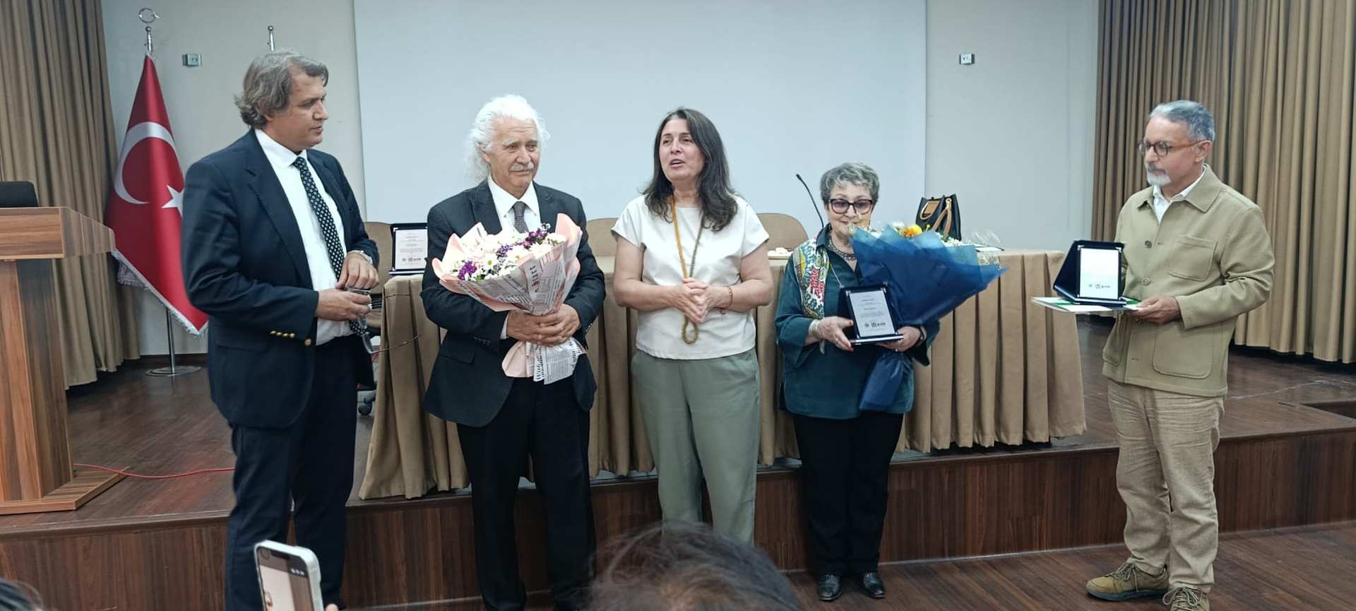 Şükran ve Hasan Pekmezci’nin Sanat Yolculuğu Kocaeli’de “Sanat ve Bellek” Başlığıyla Buluştu - Görsel 5